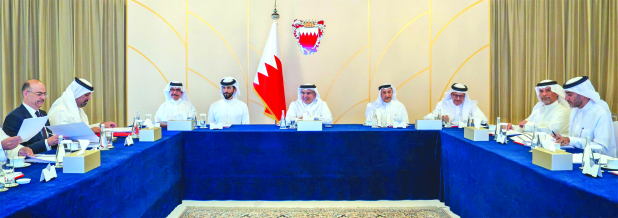 <p>Deputy King His Royal Highness Prince Salman bin Hamad Al Khalifa chaired a Government Executive Committee meeting yesterday.</p>
<p>He reviewed topics related to the Foreign Ministry&rsquo;s development plans and executive programmes, the priority indicators aimed at enhancing competitiveness, the Supreme Council for Environment&rsquo;s initiatives related to environmental conservation, and the Government Priorities Framework 4.0.</p>